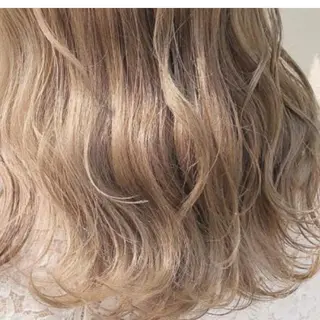 ミディアム 髪質改善 スペシャリストのヘアスタイル