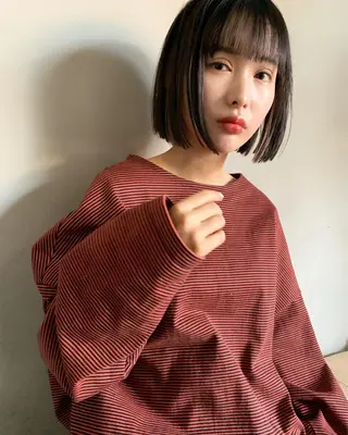 ショート カラー 柔らかブラウン/顔周 りレイヤー♡ユウシのヘアスタイル