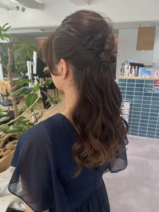 セミロング ヘアアレンジ トップスタイリスト 💙藤原 純のヘアスタイル