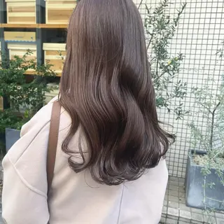 カラー カジュアルを女っぽく 𝗮𝘆𝗮𝗰𝗼のヘアスタイル