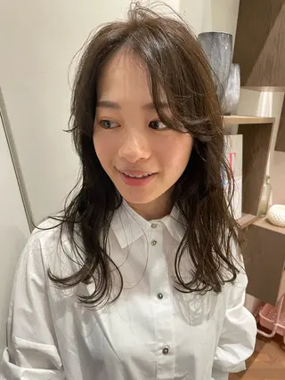 セミロング ELLE salon 西梅田 小顔カットのヘアスタイル