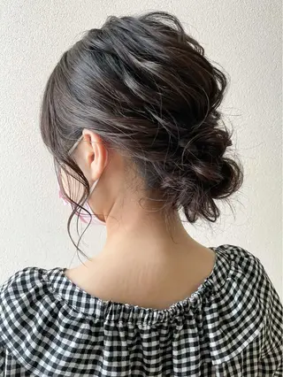 セミロング ヘアアレンジ 沢田 瞳のヘアスタイル
