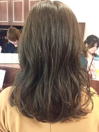 ミディアム 所渉/韓国レイヤー /ウルフカットのヘアスタイル