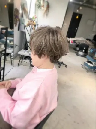 ショート カラー 松下 倫子のヘアスタイル