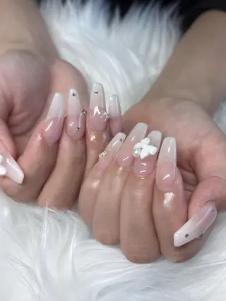 ネイル Mai 🪽🩵のネイルデザイン