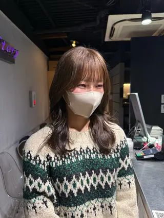 セミロング カラー NANAMI🩵 大人可愛い韓国ヘアのヘアスタイル