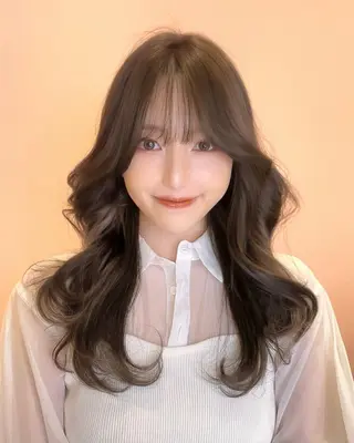 ロング カラー ヘアアレンジ Toiro所属・🤎小顔レイヤー /ベージュ🤎友香のヘアスタイル