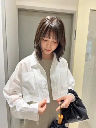 ミディアム カラー 阪本 桃のヘアスタイル