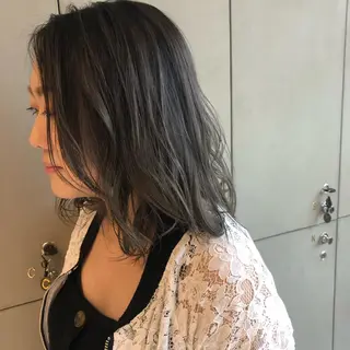 ミディアム 古屋 花織のヘアスタイル