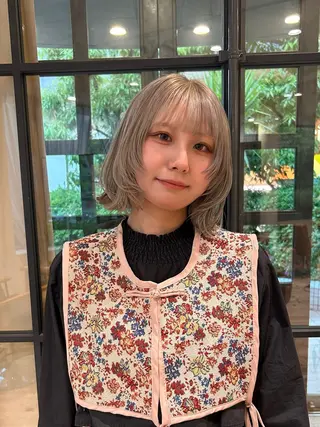 ミディアム ボブレイヤー/ ブリーチ/miyuuのヘアスタイル