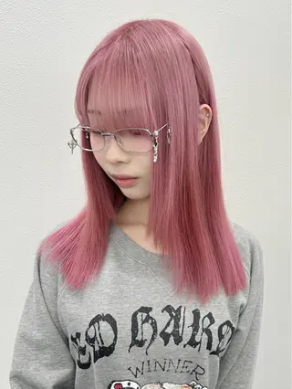 セミロング カラー いろあそび 町田所属・ハイトーン🪼派手髪 mahoのヘアスタイル