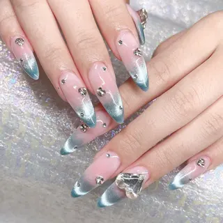 ネイル Queens ゲンのネイルデザイン