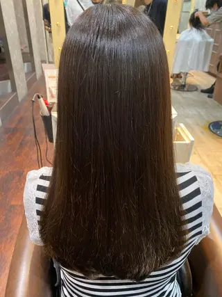 カラー 羽根 ひよりのヘアスタイル