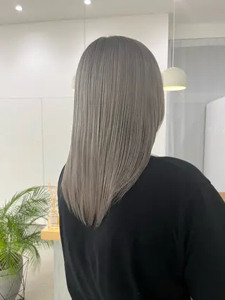 カラー 瀬長なおみ U too e'sのヘアスタイル