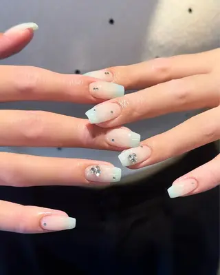 ネイル Li.ure -リユール-所属・nana .のネイルデザイン