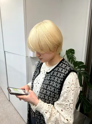 ショート カラー Cinq所属・ハイライト🌟/ ボブ/豊田のヘアスタイル