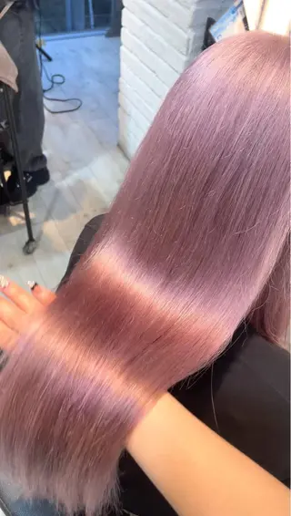 ロング カラー ブリーチ/髪質改善/ ハイトーン/暖色のヘアスタイル