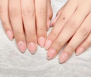 ネイル R inのネイルデザイン