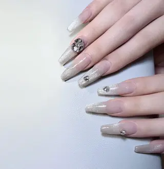 ネイル Queens みなみのネイルデザイン