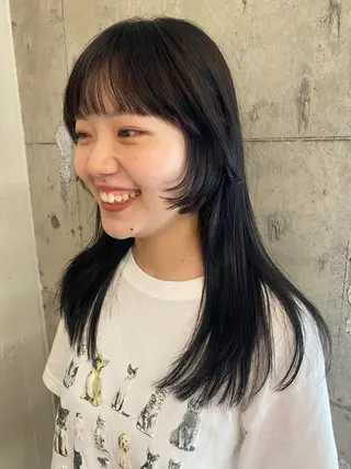ミディアム カラー 永田 愛莉のヘアスタイル