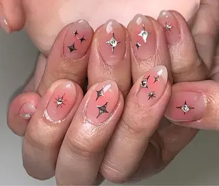 ミディアム nina beautyのネイルデザイン