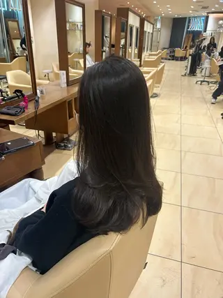 ロング レイヤーカット/ 透明感カラー/カナのヘアスタイル