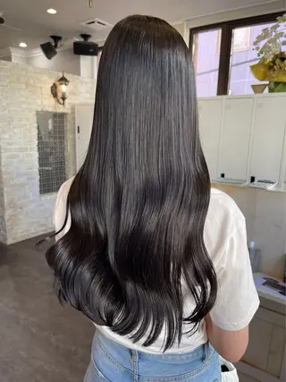 カラー Mejia Riseのヘアスタイル