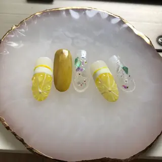 ネイル 奥園 良恵のネイルデザイン