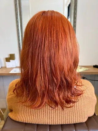 セミロング カラー 🐰ハイトーンカラー 畠山　渡🐰のヘアスタイル