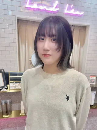 ミディアム カラー ヘアアレンジ yuuto🌈 冬の透け感カラーのヘアスタイル