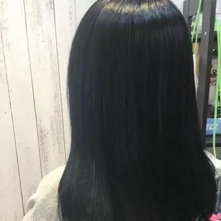 セミロング カラー embrace エンブレイスのヘアスタイル