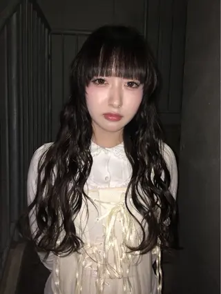 ロング Momoka🪷 /ハイトーンのヘアスタイル