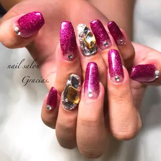 ネイル Gracias. rieのネイルデザイン