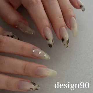 ネイル Yarm As Etel.のネイルデザイン