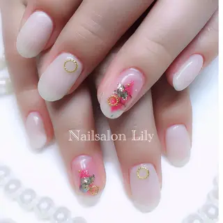 ネイル Nailsalon Lilyのネイルデザイン