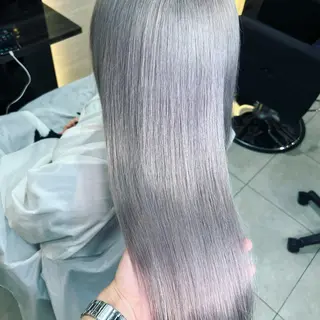 ロング 🌈カラー特化 ハイトーンけいと🌈のヘアスタイル