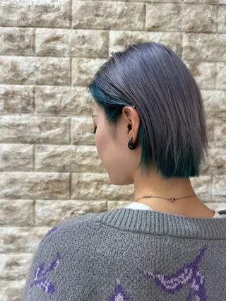 ショート カラー 谷口 瑠南のヘアスタイル