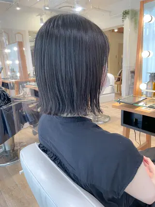 ショート ボブ ブリーチ/miinaのヘアスタイル