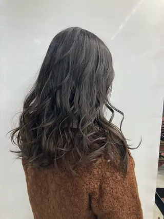 セミロング カラー ブリーチ&似合せボブ 田中寛十のヘアスタイル