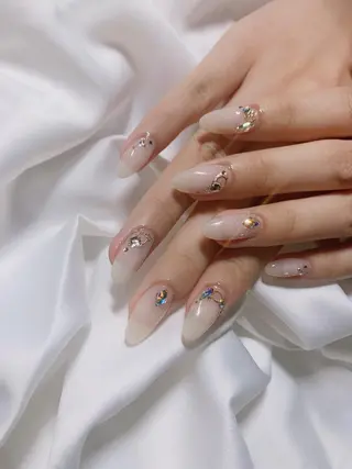 ネイル Cutil Nailsalon所属・Cutil. Nail🌈のネイルデザイン