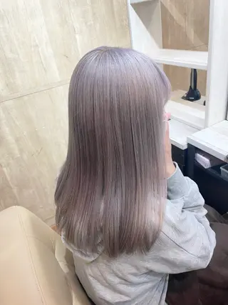 カラー Lapis所属・韓国レイヤーカット/ AIRIのヘアスタイル