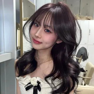 セミロング カラー uni表参道所属・久保田 春香のヘアスタイル