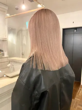 ミディアム maruquee de mashu所属・モモコ/ブリーチ/ ミルクティカラーのヘアスタイル