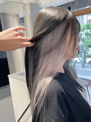 ロング カラー ikuma/ ミルクティーのヘアスタイル