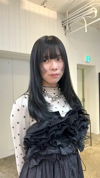 ロング ALBUM SHINJUKU所属・フカミ マナカのヘアスタイル