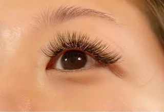 ミディアム マツエク・マツパ ツメトマツゲ .のネイルデザイン