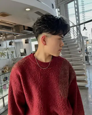 ショート パーマ／ 義見 優斗のヘアスタイル