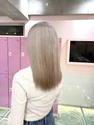 セミロング カラー 美優🦕ツヤ髪 /ハイトーン🩶のヘアスタイル