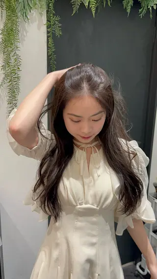 セミロング i.osaka所属・たつ/レイヤーカット 顔周り/髪質改善のヘアスタイル