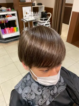 ショート カラー ブリーチ指名No.1 Daikiのヘアスタイル